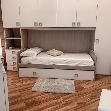 B&B Ma'Delina Settimo Milanese Exteriör bild