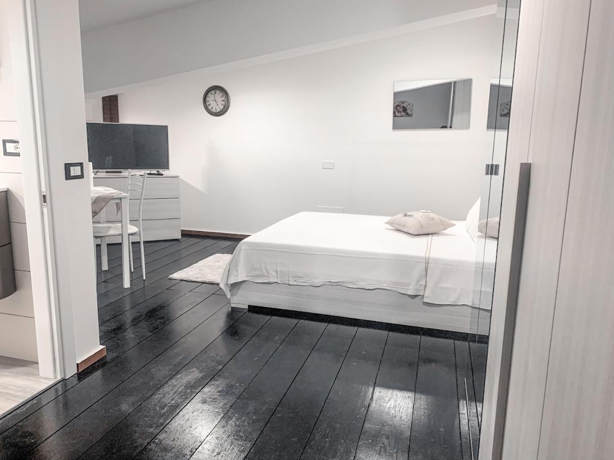 B&B Ma'Delina Settimo Milanese Exteriör bild